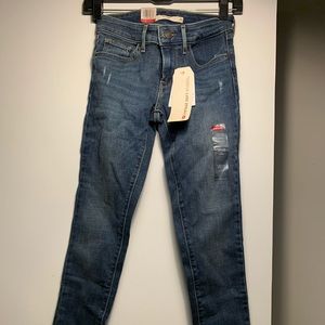 Levi Strauss 711 Skinny Jeans W25 L30 (w tags)